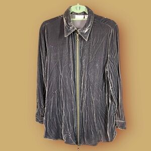 “Olive Green Retro Zip-Up Shirt: Unisex Velour-Like Style for 70s or 90s Vibes”